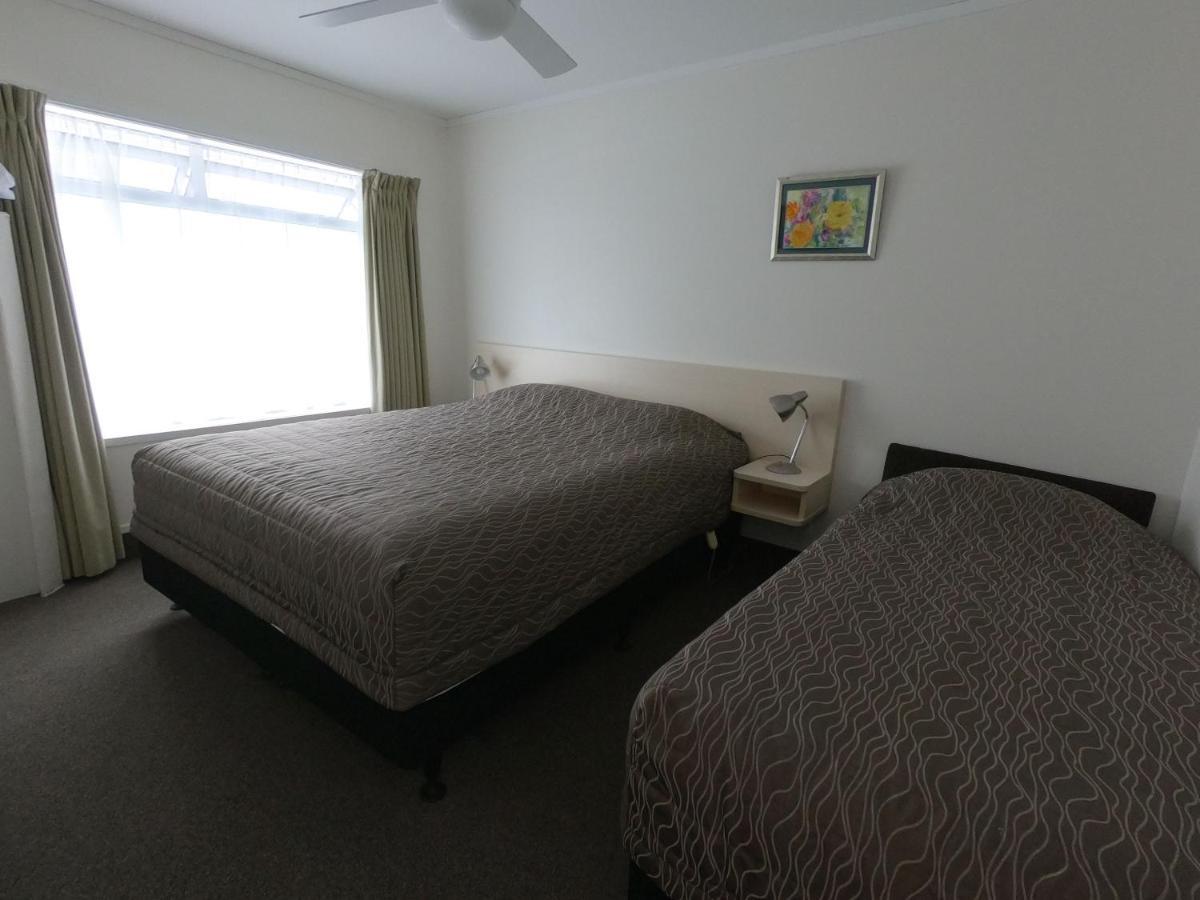 Castle Court Motel Wellsford Kültér fotó