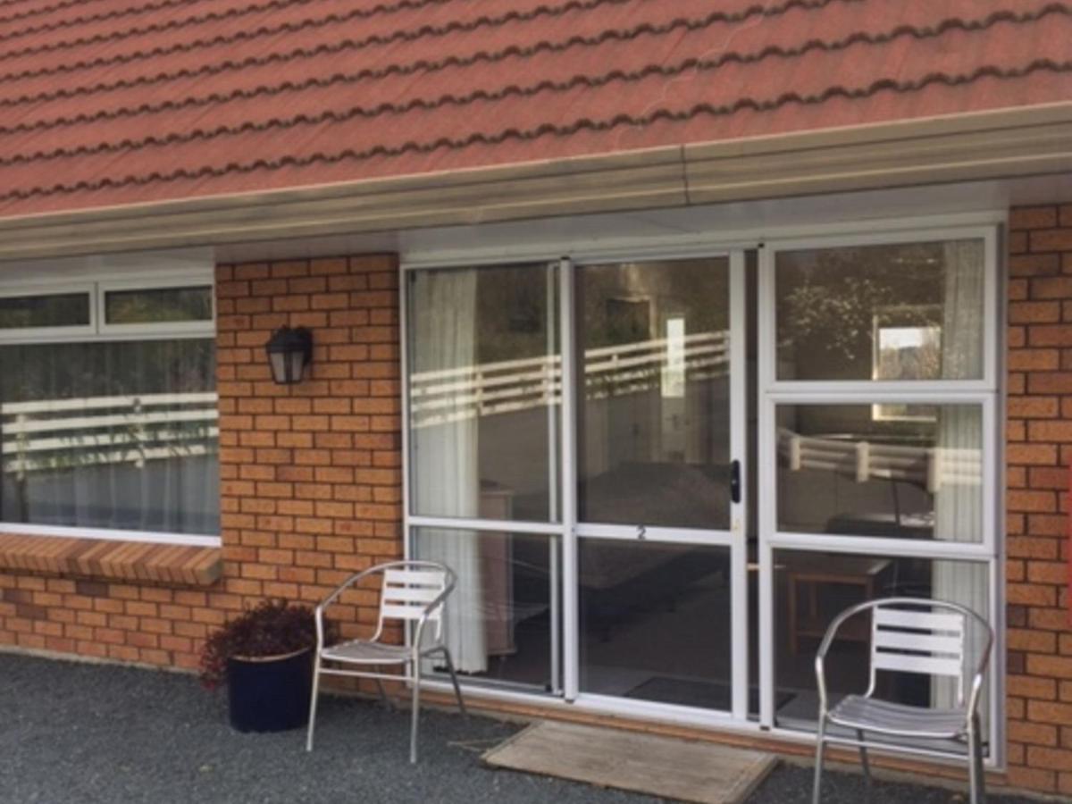 Castle Court Motel Wellsford Kültér fotó