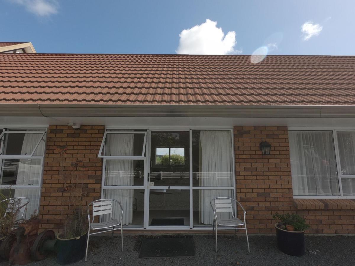 Castle Court Motel Wellsford Kültér fotó